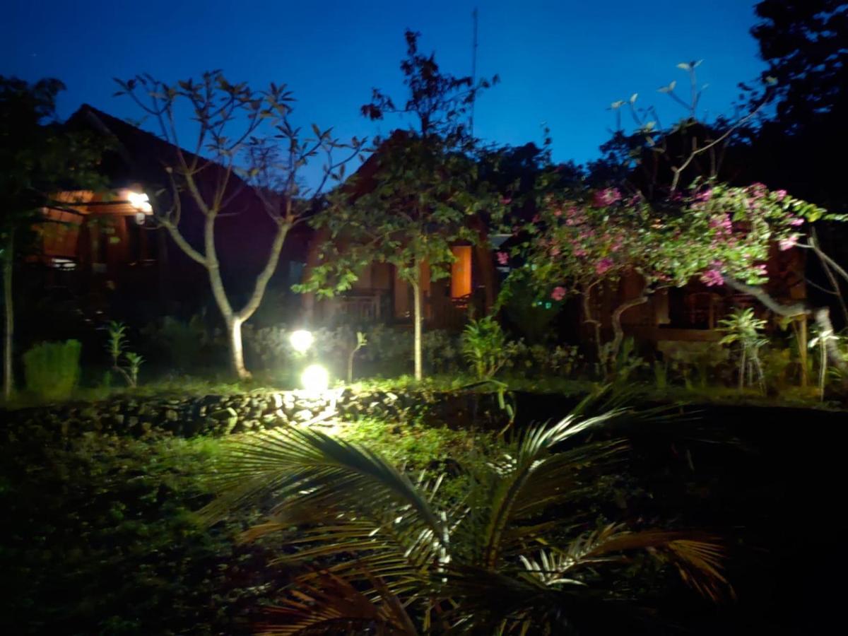 Bougainvillea Bungalow Batumadeg Ngoại thất bức ảnh